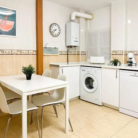 Muy Luminoso, Con Piscina Y A 5 Min De La Playa. Appartement