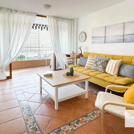 Muy Luminoso, Con Piscina Y A 5 Min De La Playa. Appartement