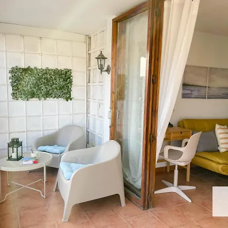 Muy Luminoso, Con Piscina Y A 5 Min De La Playa. Apartment *