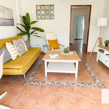 Muy Luminoso, Con Piscina Y A 5 Min De La Playa. Apartment