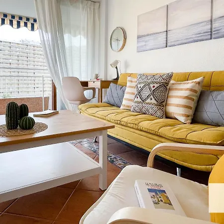 Muy Luminoso, Con Piscina Y A 5 Min De La Playa. Appartement