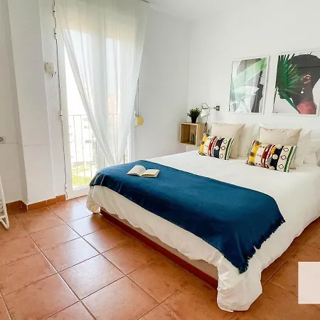 Muy Luminoso, Con Piscina Y A 5 Min De La Playa. Apartment *