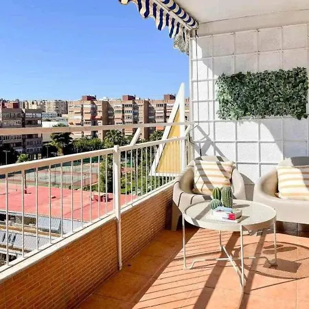 Muy Luminoso, Con Piscina Y A 5 Min De La Playa. Apartment *